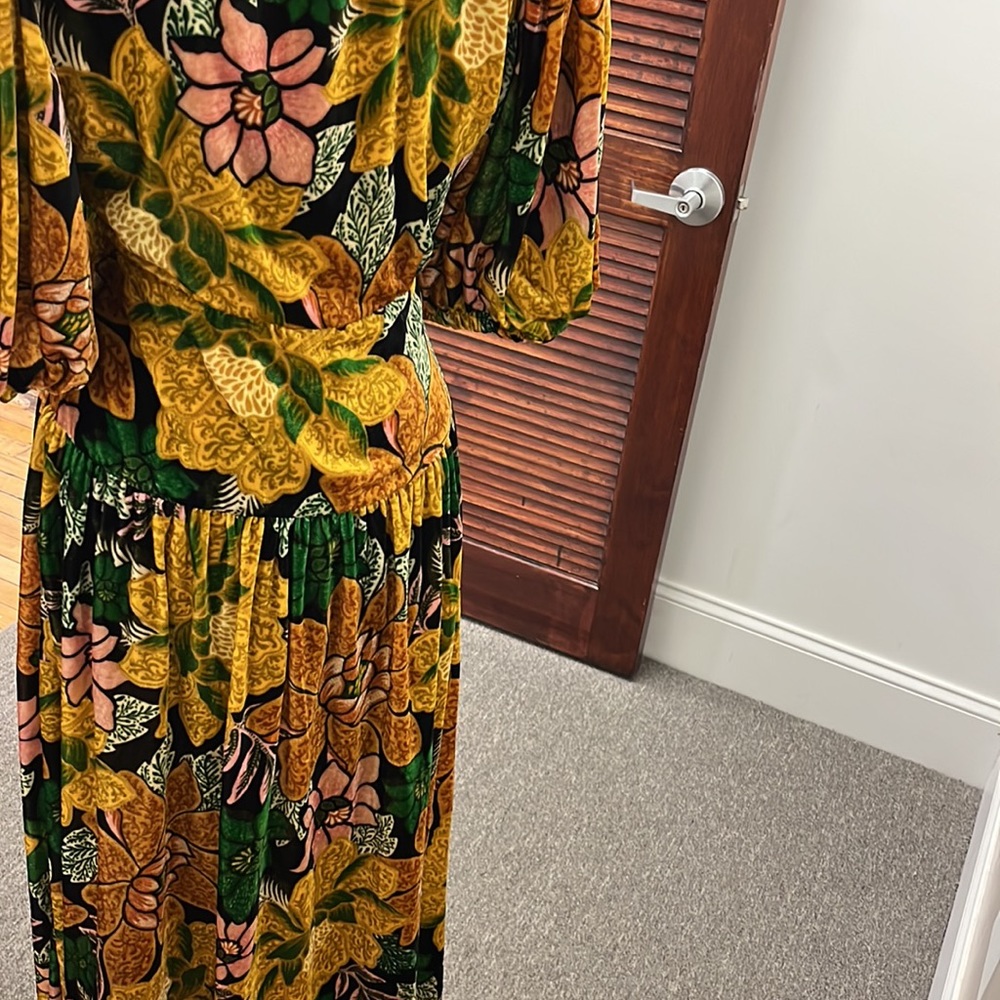 NWT farm rio velvet midi - Picture 5 of 5